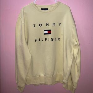 ⬜️🟥TOMMY HILFIGER LIGHT YELLOW MENS CREWNECK SWEATER⬜️🟥